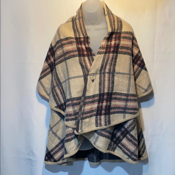 The Paper Store Plaid Cape - Picture 2 of 10